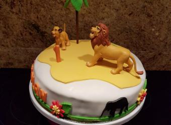 Gâteau Le Roi Lion pâte à sucre